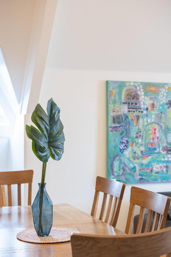 Apartment Spacious 3br Victorian Loft Flat In Cotswolds - Free Parking *